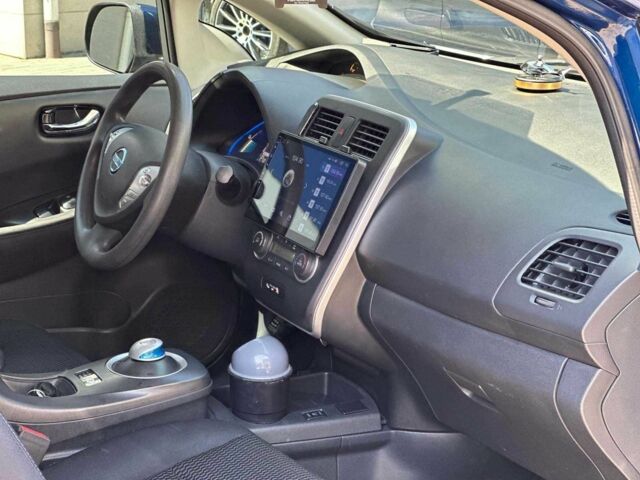 Синий Ниссан Лиф, объемом двигателя 0 л и пробегом 191 тыс. км за 7390 $, фото 13 на Automoto.ua