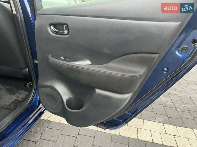 Синий Ниссан Лиф, объемом двигателя 0 л и пробегом 107 тыс. км за 9000 $, фото 30 на Automoto.ua