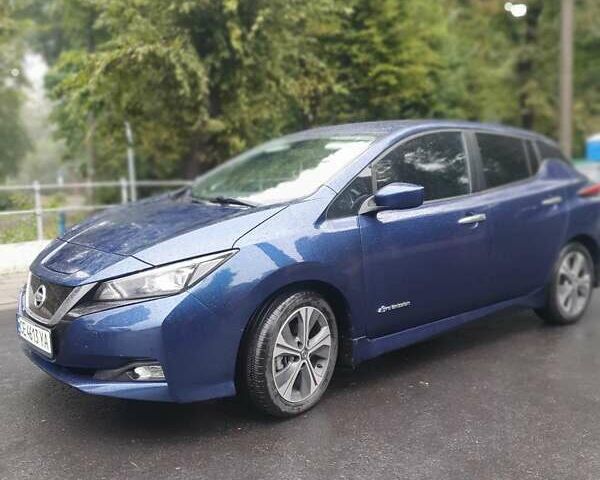 Синий Ниссан Лиф, объемом двигателя 0 л и пробегом 60 тыс. км за 13500 $, фото 3 на Automoto.ua