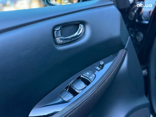 Синий Ниссан Лиф, объемом двигателя 0 л и пробегом 127 тыс. км за 13000 $, фото 20 на Automoto.ua