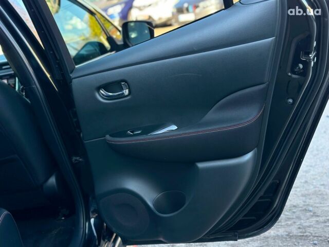 Синий Ниссан Лиф, объемом двигателя 0 л и пробегом 127 тыс. км за 13000 $, фото 28 на Automoto.ua