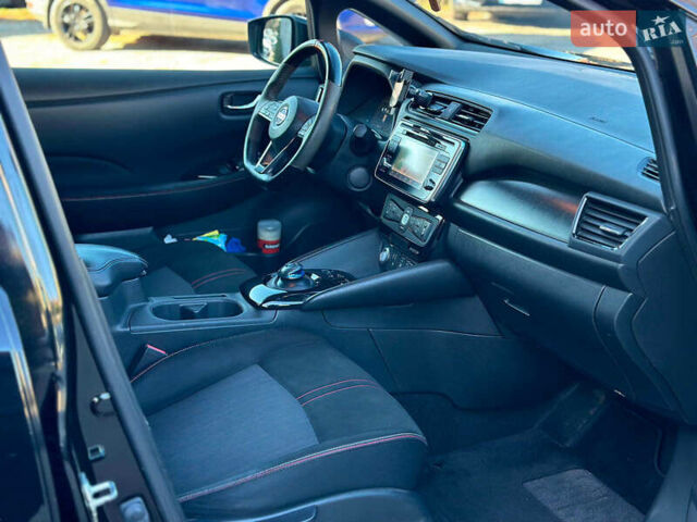 Синий Ниссан Лиф, объемом двигателя 0 л и пробегом 127 тыс. км за 13000 $, фото 32 на Automoto.ua