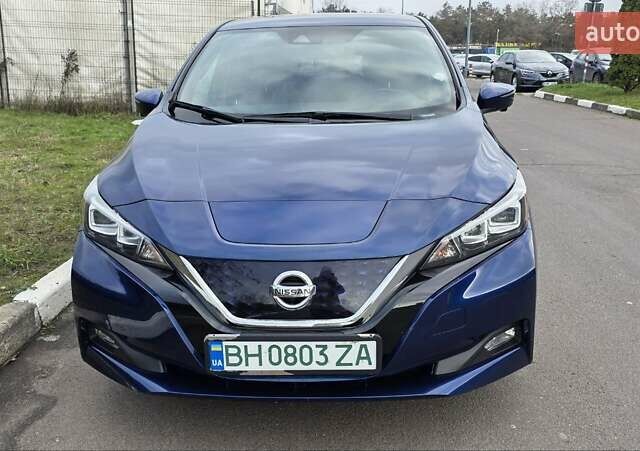 Синий Ниссан Лиф, объемом двигателя 0 л и пробегом 75 тыс. км за 15000 $, фото 6 на Automoto.ua