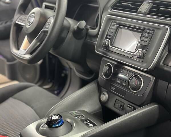 Синій Ніссан Ліф, об'ємом двигуна 0 л та пробігом 57 тис. км за 13600 $, фото 7 на Automoto.ua