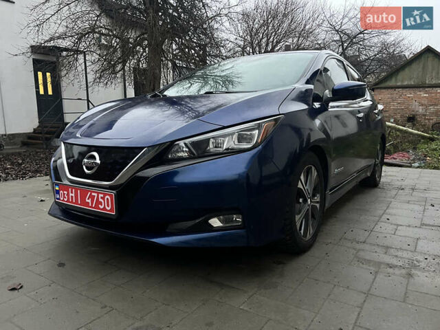Синий Ниссан Лиф, объемом двигателя 0 л и пробегом 215 тыс. км за 11500 $, фото 4 на Automoto.ua