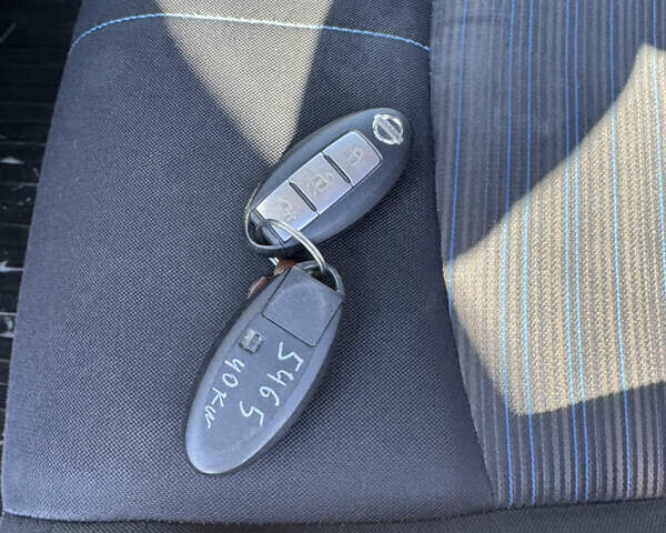 Синий Ниссан Лиф, объемом двигателя 0 л и пробегом 164 тыс. км за 13200 $, фото 16 на Automoto.ua