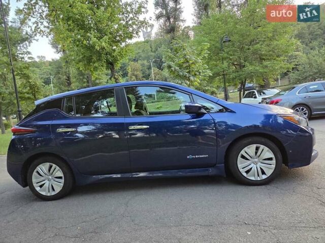 Синій Ніссан Ліф, об'ємом двигуна 0 л та пробігом 174 тис. км за 10400 $, фото 7 на Automoto.ua
