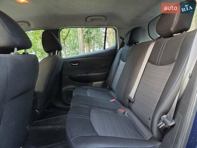 Синій Ніссан Ліф, об'ємом двигуна 0 л та пробігом 174 тис. км за 10400 $, фото 9 на Automoto.ua