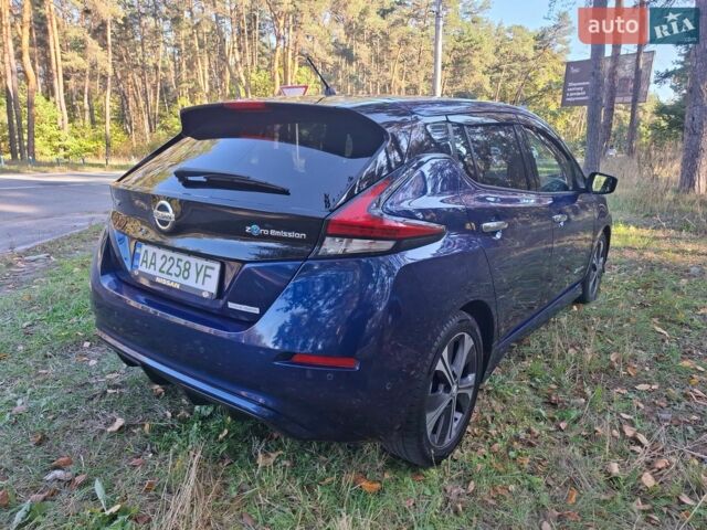 Синий Ниссан Лиф, объемом двигателя 0 л и пробегом 64 тыс. км за 12500 $, фото 5 на Automoto.ua