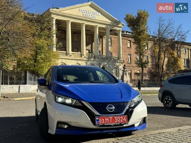 Синий Ниссан Лиф, объемом двигателя 0 л и пробегом 164 тыс. км за 12900 $, фото 2 на Automoto.ua