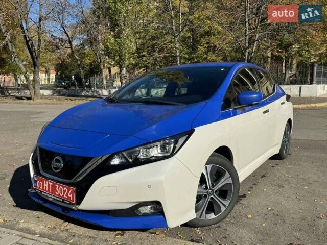 Синий Ниссан Лиф, объемом двигателя 0 л и пробегом 164 тыс. км за 12900 $, фото 6 на Automoto.ua