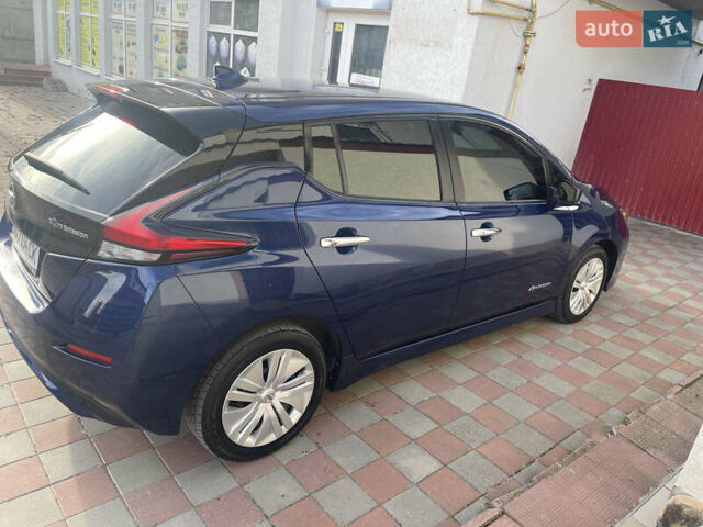 Синий Ниссан Лиф, объемом двигателя 0 л и пробегом 99 тыс. км за 12500 $, фото 1 на Automoto.ua