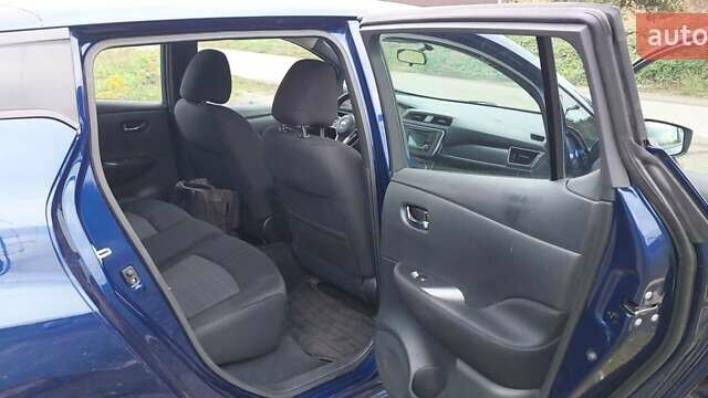 Синій Ніссан Ліф, об'ємом двигуна 0 л та пробігом 143 тис. км за 11400 $, фото 10 на Automoto.ua