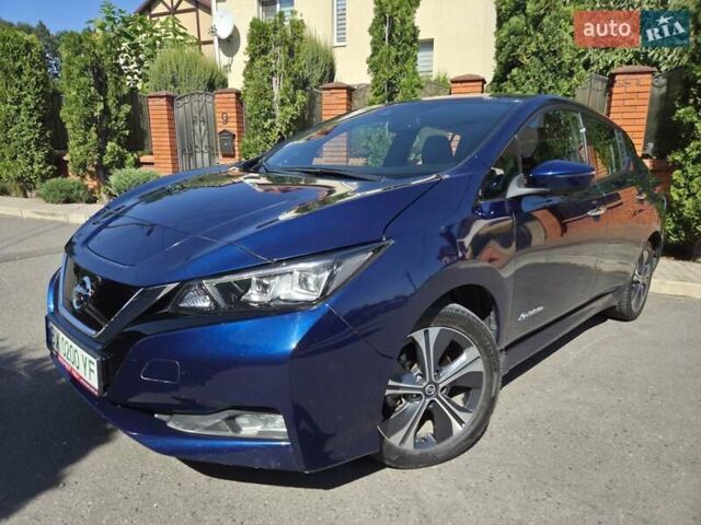 Синий Ниссан Лиф, объемом двигателя 0 л и пробегом 81 тыс. км за 15900 $, фото 3 на Automoto.ua