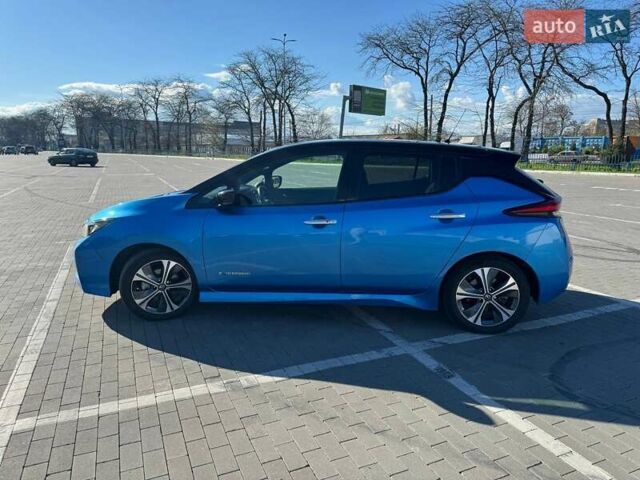 Синий Ниссан Лиф, объемом двигателя 0 л и пробегом 60 тыс. км за 15000 $, фото 2 на Automoto.ua