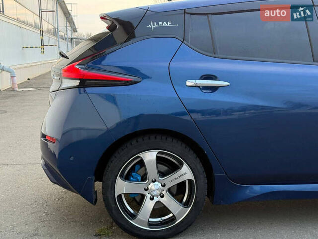 Синий Ниссан Лиф, объемом двигателя 0 л и пробегом 76 тыс. км за 16100 $, фото 9 на Automoto.ua