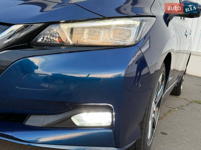 Синий Ниссан Лиф, объемом двигателя 0 л и пробегом 76 тыс. км за 16100 $, фото 42 на Automoto.ua