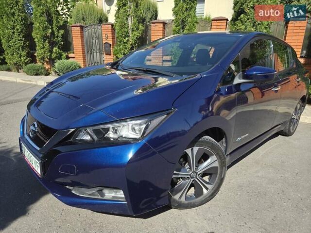 Синий Ниссан Лиф, объемом двигателя 0 л и пробегом 81 тыс. км за 15900 $, фото 4 на Automoto.ua