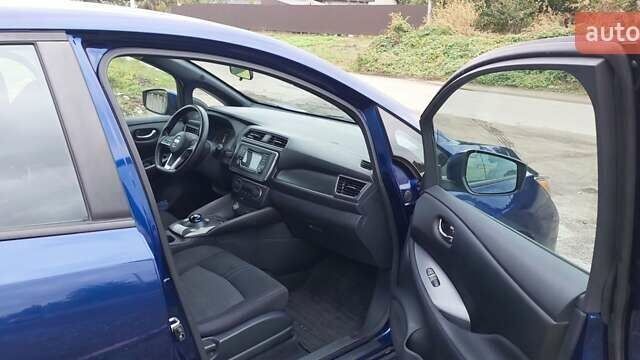 Синій Ніссан Ліф, об'ємом двигуна 0 л та пробігом 143 тис. км за 11400 $, фото 28 на Automoto.ua