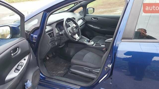 Синій Ніссан Ліф, об'ємом двигуна 0 л та пробігом 143 тис. км за 11400 $, фото 4 на Automoto.ua