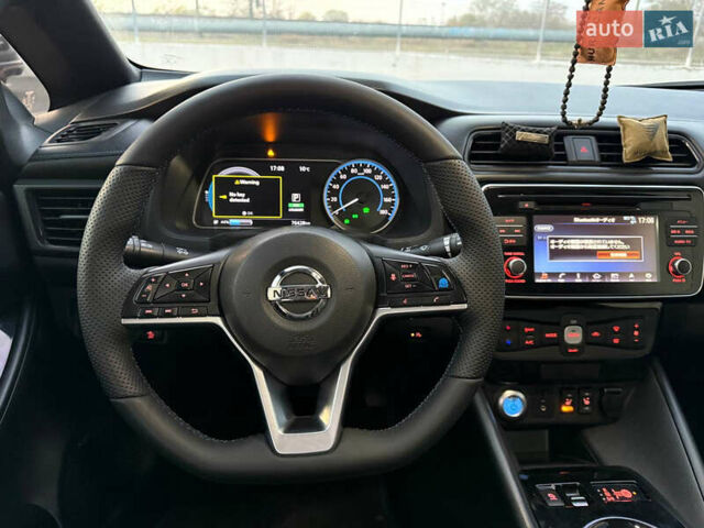 Синий Ниссан Лиф, объемом двигателя 0 л и пробегом 76 тыс. км за 16100 $, фото 35 на Automoto.ua