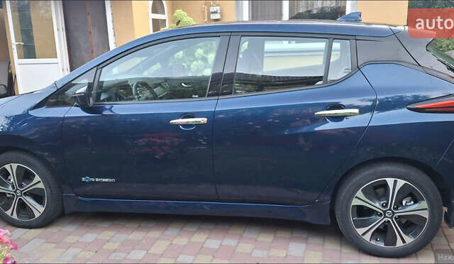 Синий Ниссан Лиф, объемом двигателя 0 л и пробегом 43 тыс. км за 17750 $, фото 6 на Automoto.ua