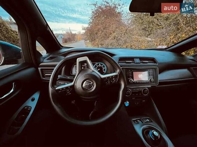 Синий Ниссан Лиф, объемом двигателя 0 л и пробегом 60 тыс. км за 13200 $, фото 1 на Automoto.ua