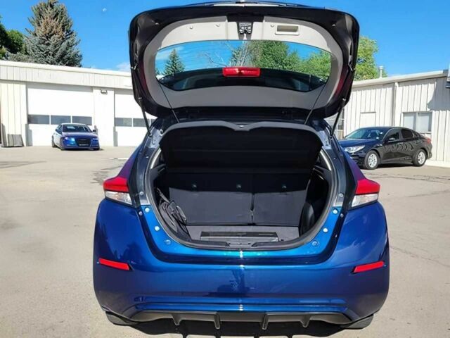 Синий Ниссан Лиф, объемом двигателя 0 л и пробегом 42 тыс. км за 6400 $, фото 11 на Automoto.ua