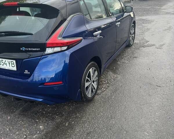 Синий Ниссан Лиф, объемом двигателя 0 л и пробегом 47 тыс. км за 20000 $, фото 9 на Automoto.ua