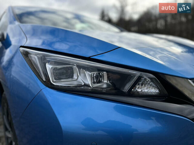 Синий Ниссан Лиф, объемом двигателя 0 л и пробегом 130 тыс. км за 14700 $, фото 2 на Automoto.ua