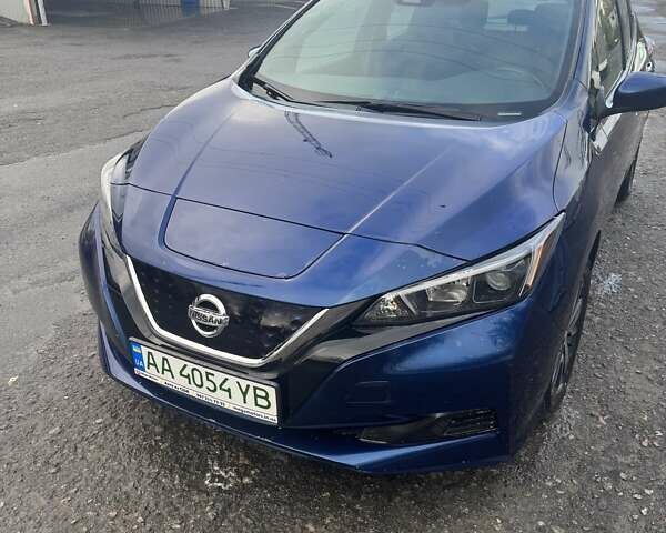 Синий Ниссан Лиф, объемом двигателя 0 л и пробегом 47 тыс. км за 20000 $, фото 1 на Automoto.ua