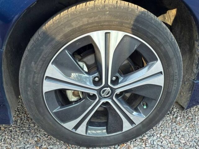 Синий Ниссан Лиф, объемом двигателя 0 л и пробегом 77 тыс. км за 19000 $, фото 3 на Automoto.ua