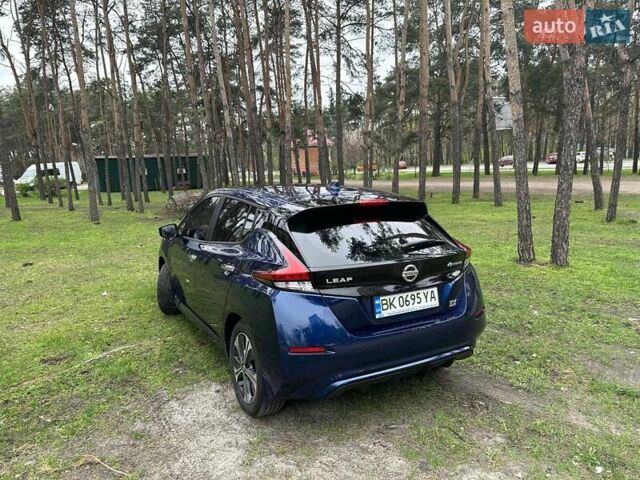 Синий Ниссан Лиф, объемом двигателя 0 л и пробегом 39 тыс. км за 17500 $, фото 7 на Automoto.ua
