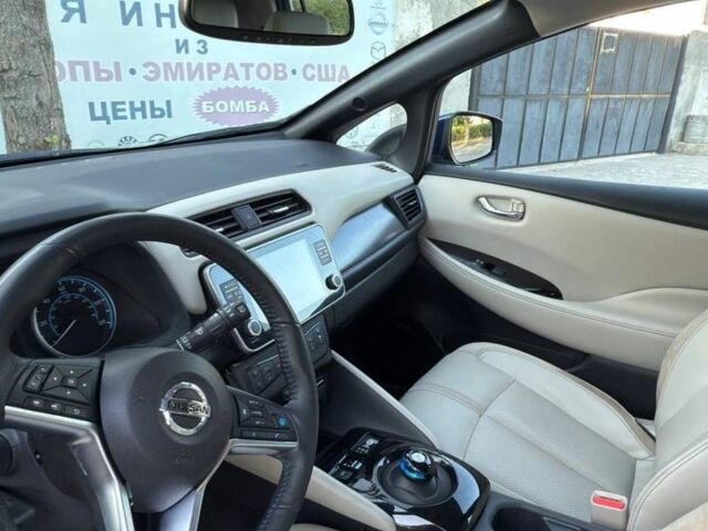 Синий Ниссан Лиф, объемом двигателя 0 л и пробегом 77 тыс. км за 19000 $, фото 5 на Automoto.ua