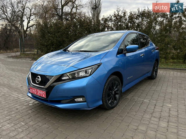 Синий Ниссан Лиф, объемом двигателя 0 л и пробегом 130 тыс. км за 14700 $, фото 5 на Automoto.ua