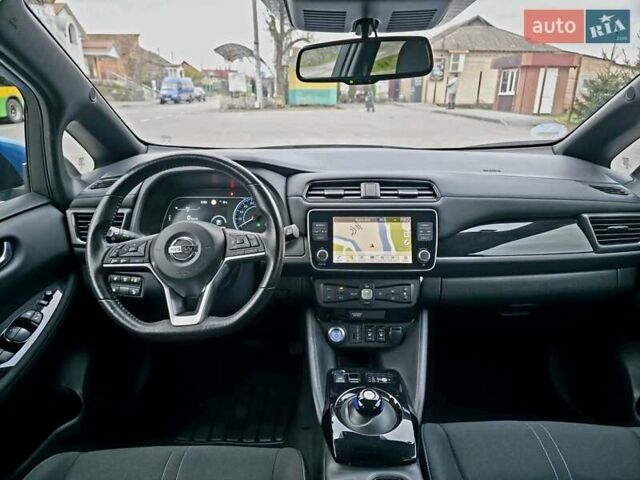 Синий Ниссан Лиф, объемом двигателя 0 л и пробегом 57 тыс. км за 14500 $, фото 9 на Automoto.ua