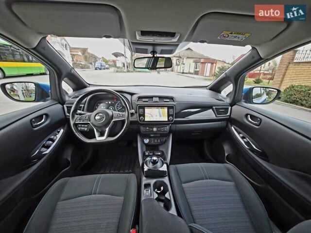Синий Ниссан Лиф, объемом двигателя 0 л и пробегом 57 тыс. км за 14500 $, фото 6 на Automoto.ua