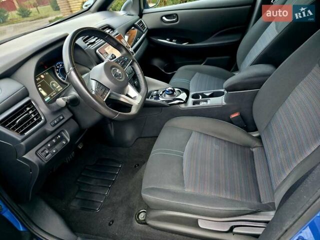 Синий Ниссан Лиф, объемом двигателя 0 л и пробегом 57 тыс. км за 14500 $, фото 7 на Automoto.ua
