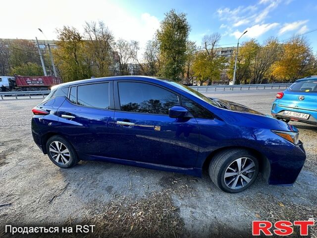 Синий Ниссан Лиф, объемом двигателя 0 л и пробегом 35 тыс. км за 17700 $, фото 7 на Automoto.ua