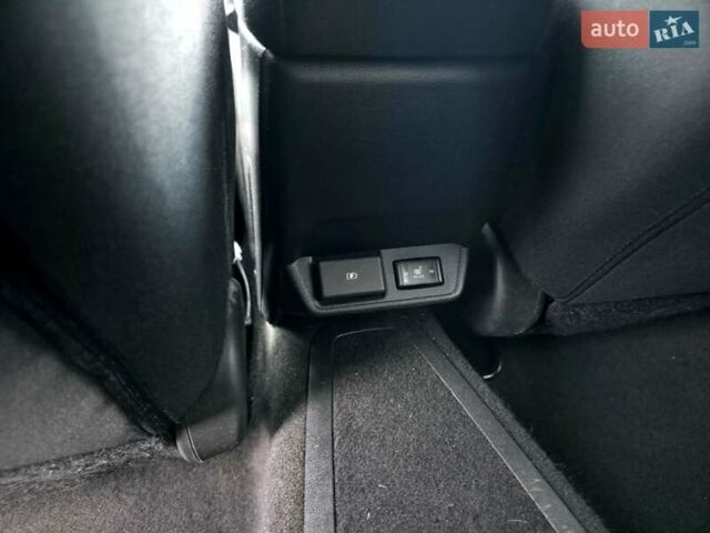 Синий Ниссан Лиф, объемом двигателя 0 л и пробегом 57 тыс. км за 14500 $, фото 8 на Automoto.ua