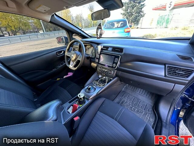 Синий Ниссан Лиф, объемом двигателя 0 л и пробегом 35 тыс. км за 17700 $, фото 8 на Automoto.ua