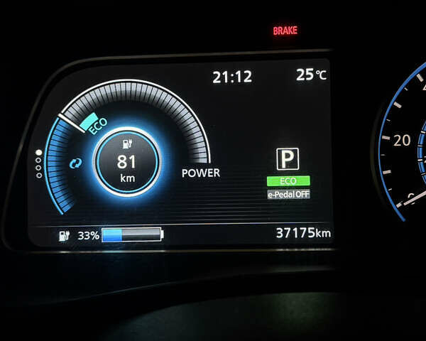 Синий Ниссан Лиф, объемом двигателя 0 л и пробегом 37 тыс. км за 14800 $, фото 14 на Automoto.ua