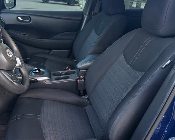 Синий Ниссан Лиф, объемом двигателя 0 л и пробегом 37 тыс. км за 14800 $, фото 7 на Automoto.ua