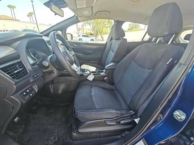 Синий Ниссан Лиф, объемом двигателя 0 л и пробегом 49 тыс. км за 8600 $, фото 4 на Automoto.ua
