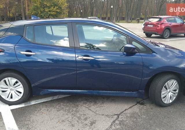 Синий Ниссан Лиф, объемом двигателя 0 л и пробегом 27 тыс. км за 16800 $, фото 2 на Automoto.ua