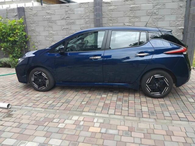 Синий Ниссан Лиф, объемом двигателя 0 л и пробегом 49 тыс. км за 17700 $, фото 1 на Automoto.ua