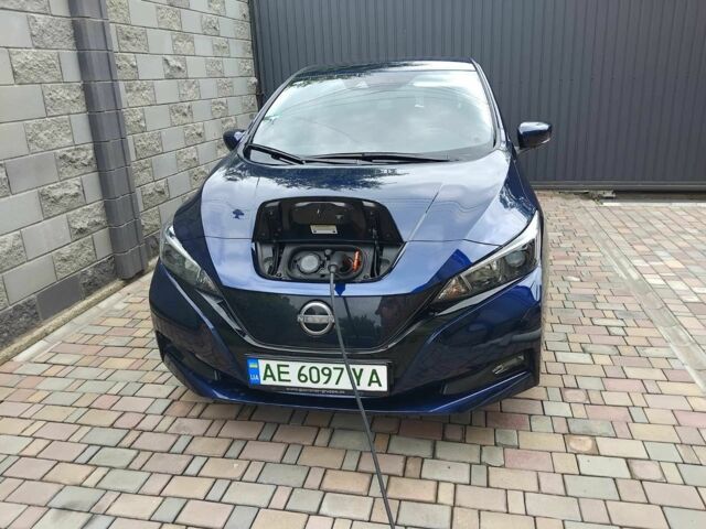 Синий Ниссан Лиф, объемом двигателя 0 л и пробегом 49 тыс. км за 17700 $, фото 4 на Automoto.ua