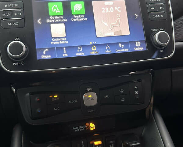 Синий Ниссан Лиф, объемом двигателя 0 л и пробегом 18 тыс. км за 21000 $, фото 24 на Automoto.ua