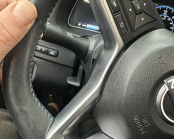 Синий Ниссан Лиф, объемом двигателя 0 л и пробегом 18 тыс. км за 21000 $, фото 4 на Automoto.ua