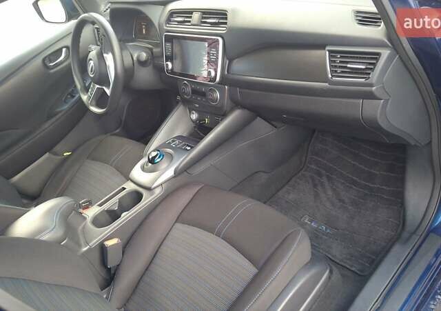 Синий Ниссан Лиф, объемом двигателя 0 л и пробегом 27 тыс. км за 16800 $, фото 7 на Automoto.ua